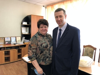 Валерий Козлов посетил дошкольные и общеобразовательные учреждения Октябрьского района 